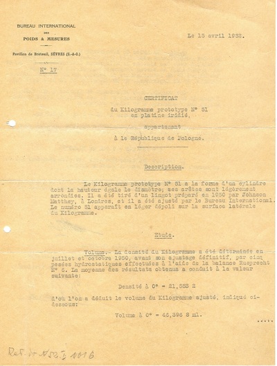 Certyfikat platynowo-irydowego wzorca kilograma o numerze 51, wystawiony przez BIPM w 1952 r. - str. 1
