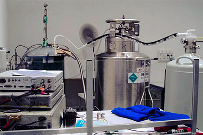 Na zdjęciu w laboratorium: system pomiarowy wzorca pierwotnego opartego na kwantowym zjawisku Halla.